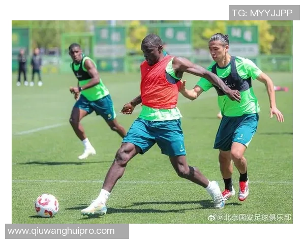 国安外援斯帕吉奇夏季韧带撕裂后积极进行个人恢复训练 国安外援斯帕吉奇夏季韧带撕裂后积极进行个人恢复训练