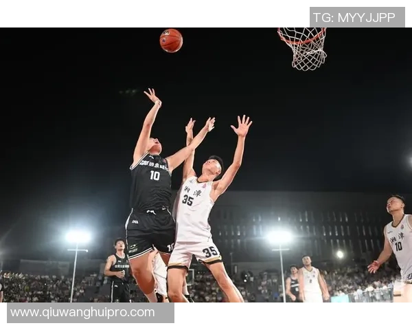 小南斯篮下强势扣篮展现霸主风范引爆全场激情时刻 小南斯篮下强势扣篮展现霸主风范引爆全场激情时刻